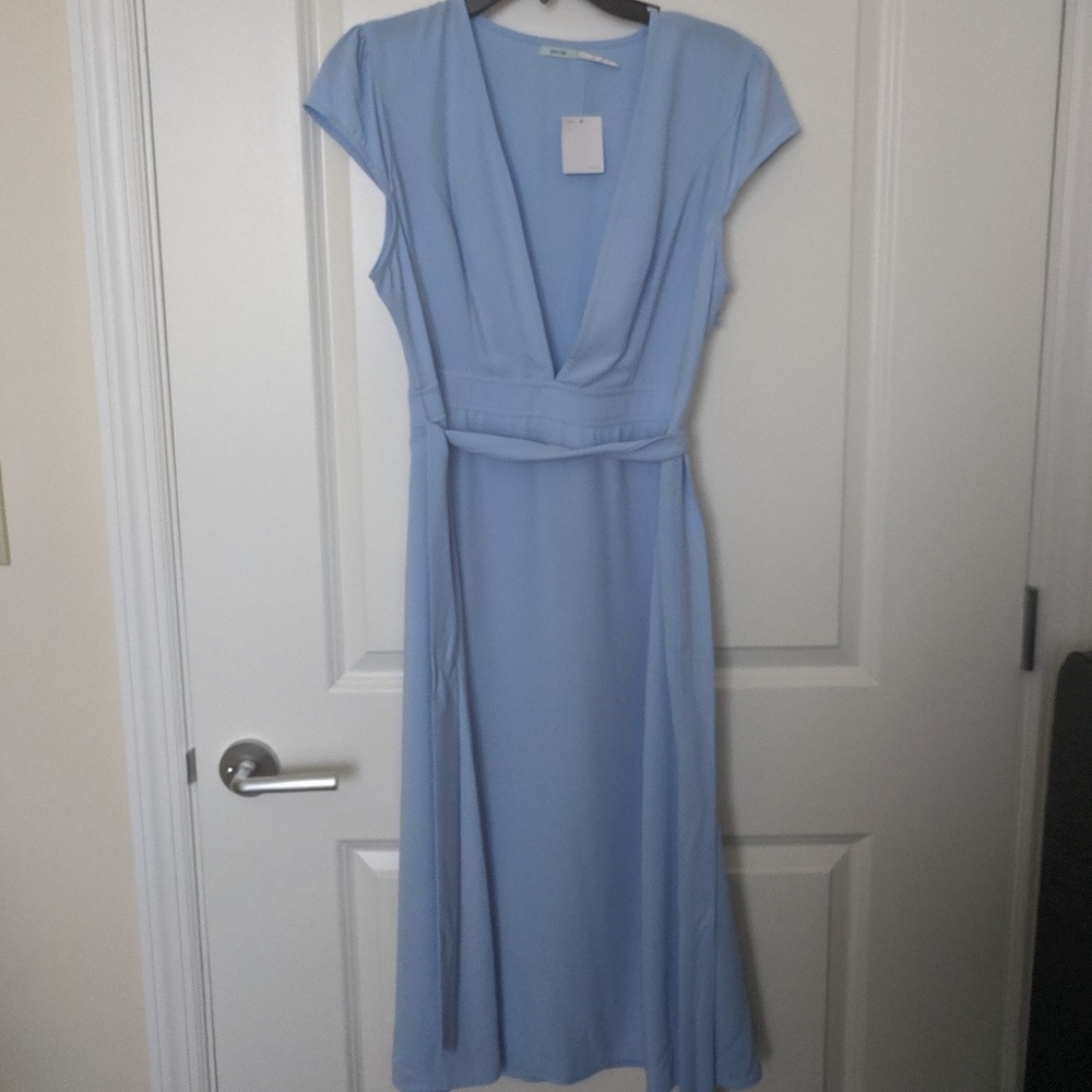 NWT Kimchi Blue UO deep v midi dress
